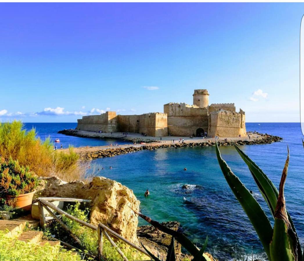 Appartamento Le Castella Le Castella  Eksteriør bilde